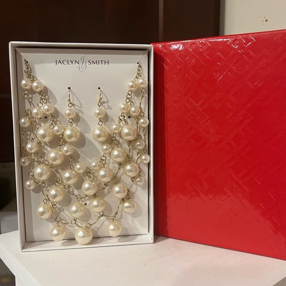 Jaclyn Smith Jewelry - Acrylic Pearl Necklace and Earrings Set